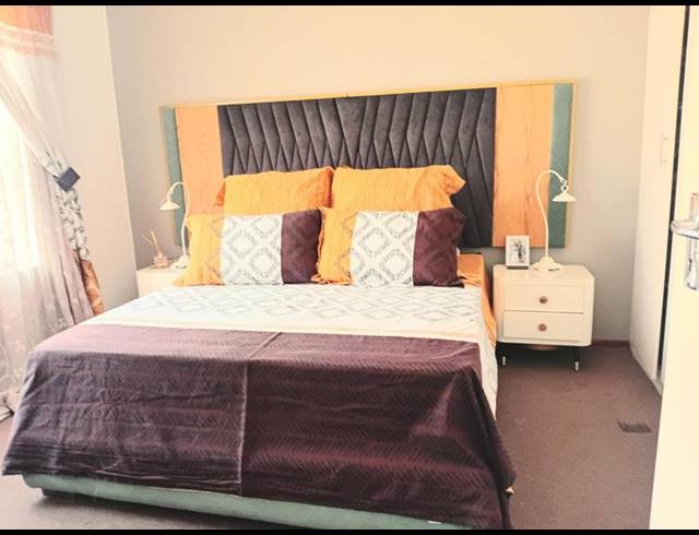 2 BEDROOM TOWNHOUSE FOR SALE IN REMBRANDT PARK